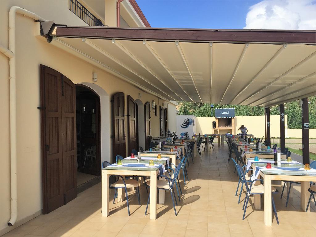 Sìnnai Hotel Villa Del Mare מראה חיצוני תמונה