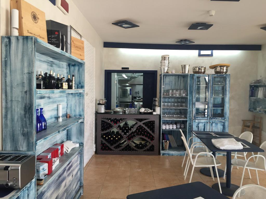 Sìnnai Hotel Villa Del Mare מראה חיצוני תמונה